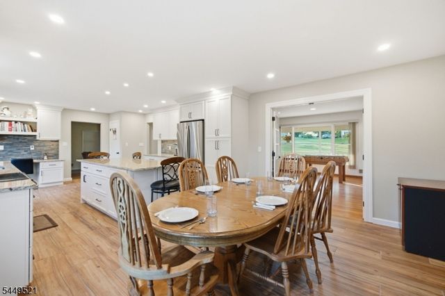 17 Dogwood Dr, Delaware Twp., NJ 08822