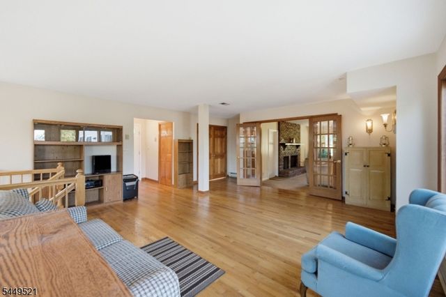 17 Dogwood Dr, Delaware Twp., NJ 08822