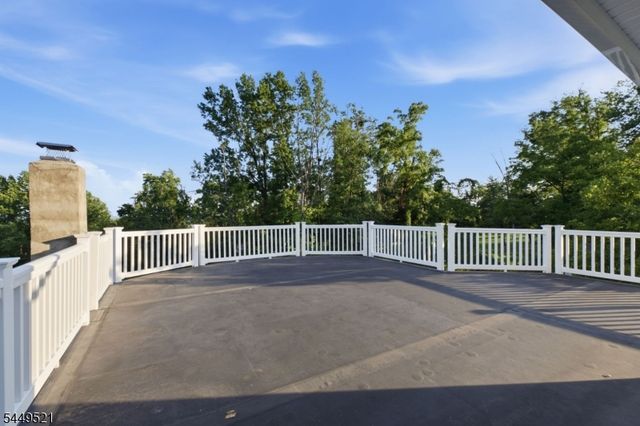 17 Dogwood Dr, Delaware Twp., NJ 08822