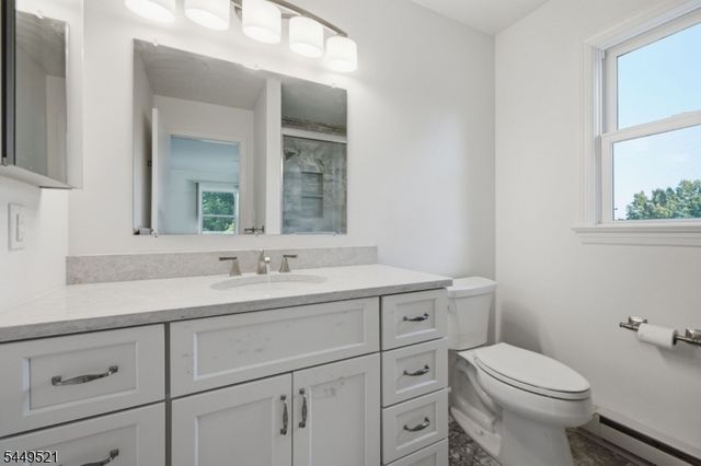17 Dogwood Dr, Delaware Twp., NJ 08822