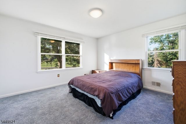 17 Dogwood Dr, Delaware Twp., NJ 08822