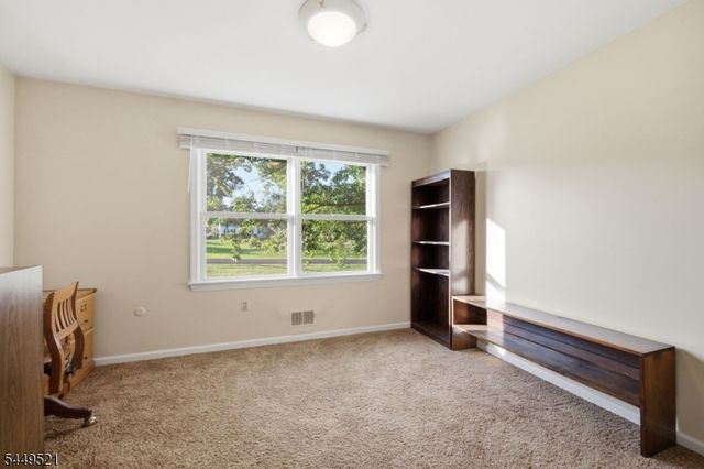17 Dogwood Dr, Delaware Twp., NJ 08822