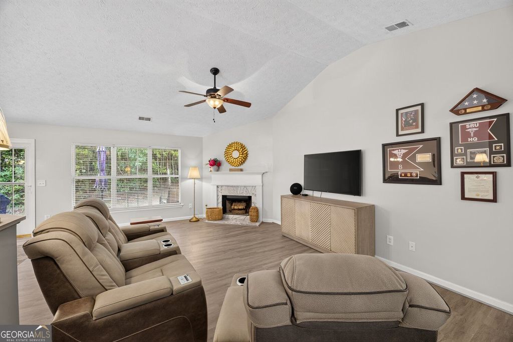 7512 Deer Creek Drive, Union City, GA 30291 — photo 5