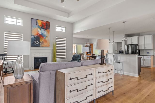 7051 Grove Crossing, Bettendorf, IA 52722