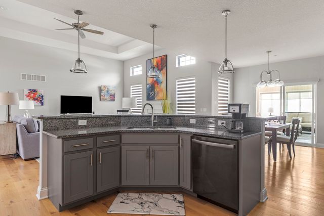 7051 Grove Crossing, Bettendorf, IA 52722