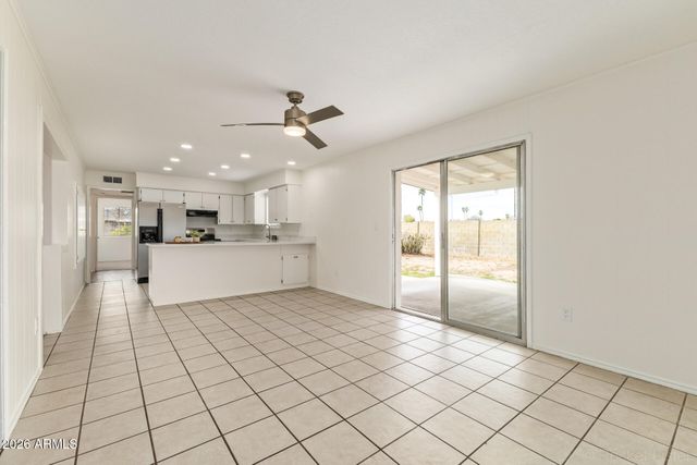 2554 E FOX Street, Mesa, AZ 85213