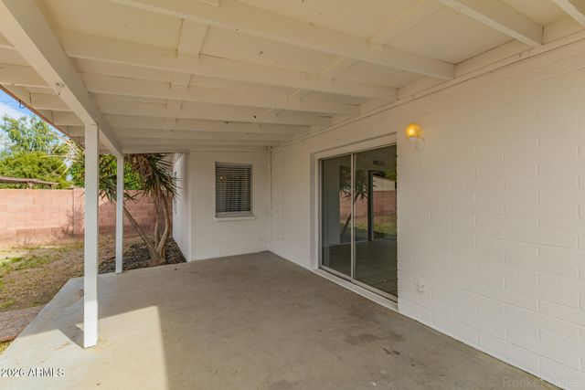 2554 E FOX Street, Mesa, AZ 85213