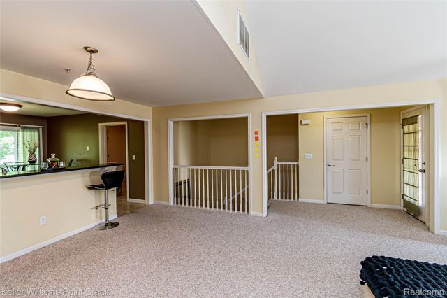 28569 Carlton Way Drive, Novi, MI 48377
