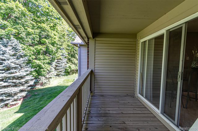 28569 Carlton Way Drive, Novi, MI 48377