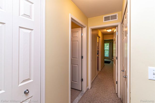 28569 Carlton Way Drive, Novi, MI 48377