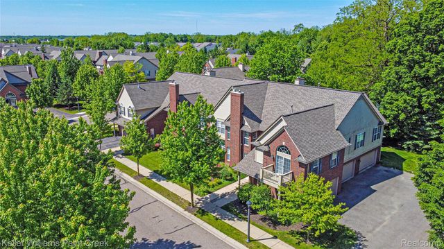28569 Carlton Way Drive, Novi, MI 48377