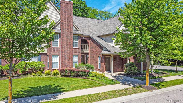 28569 Carlton Way Drive, Novi, MI 48377