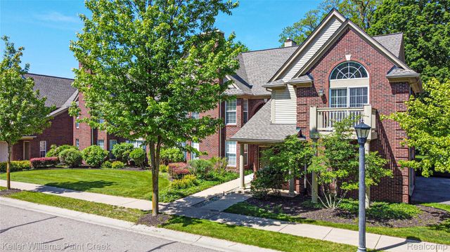 28569 Carlton Way Drive, Novi, MI 48377