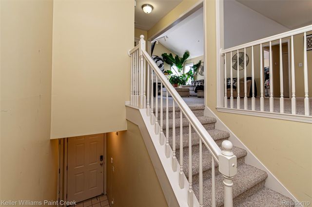 28569 Carlton Way Drive, Novi, MI 48377