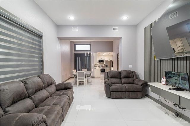 814 Cimarron Drive, Mission, TX 78572