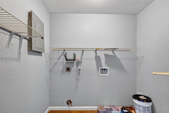 10106 Sierra Drive, Houston, TX 77051