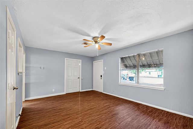 10106 Sierra Drive, Houston, TX 77051