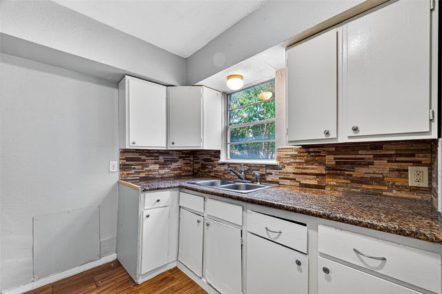 10106 Sierra Drive, Houston, TX 77051