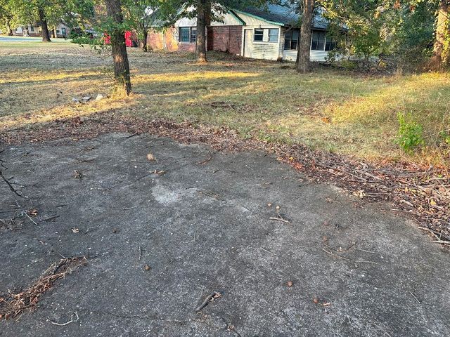 1882 Oak Knoll Drive, Sperry, OK 74073