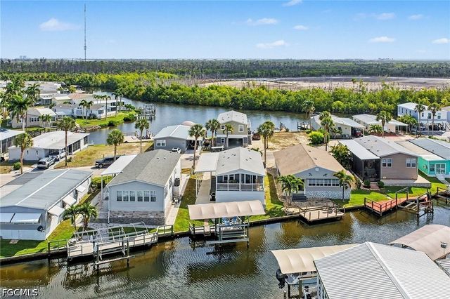 17770 Bryan CT, Fort Myers Beach, FL 33931