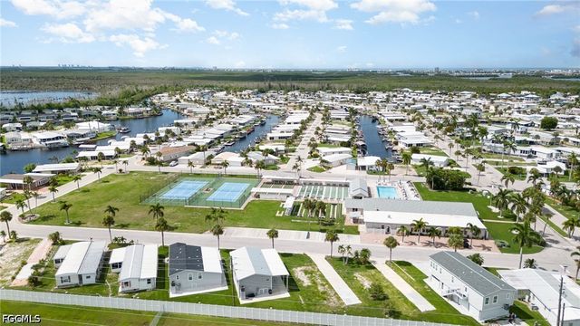 17770 Bryan CT, Fort Myers Beach, FL 33931