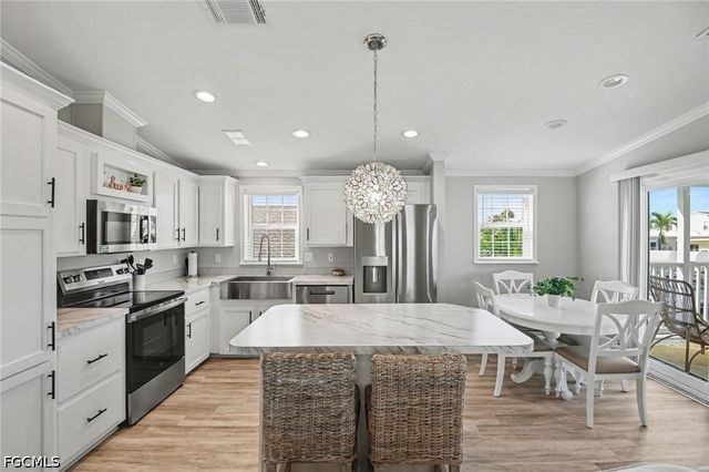 17770 Bryan CT, Fort Myers Beach, FL 33931