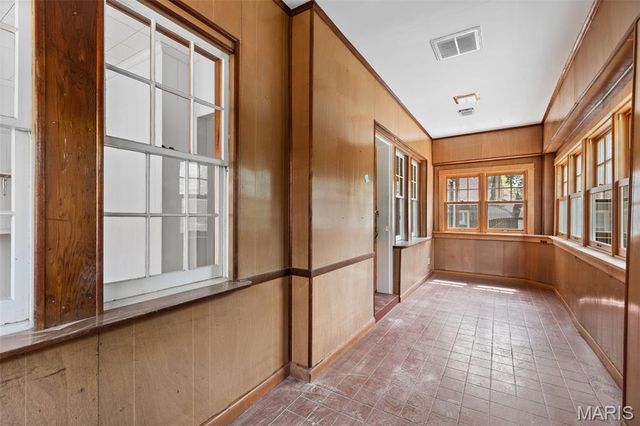 910 Country Club Drive, Pasadena Park, MO 63121