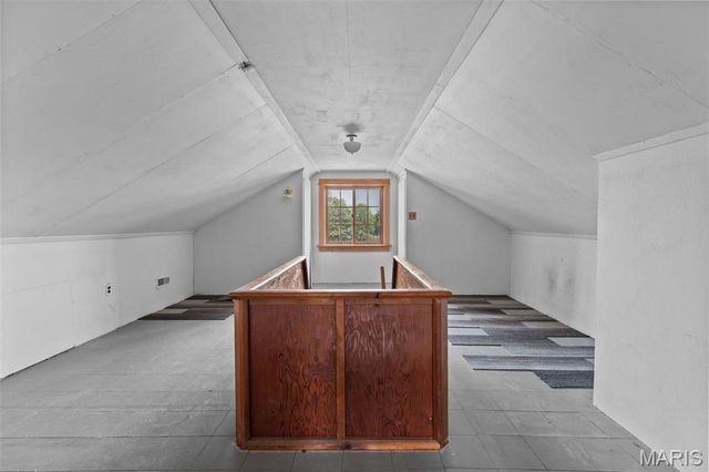910 Country Club Drive, Pasadena Park, MO 63121