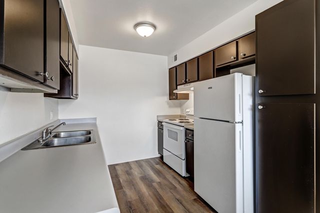 10789 Towner Avenue NE, Albuquerque, NM 87112