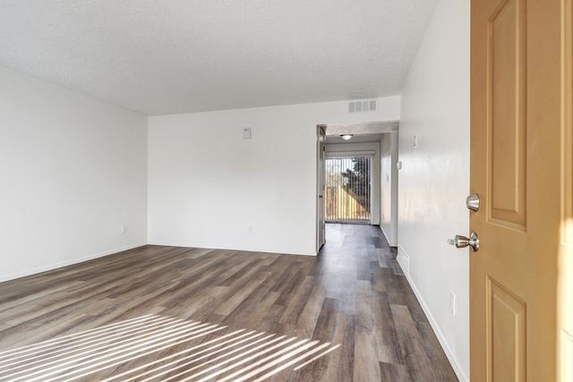 10789 Towner Avenue NE, Albuquerque, NM 87112