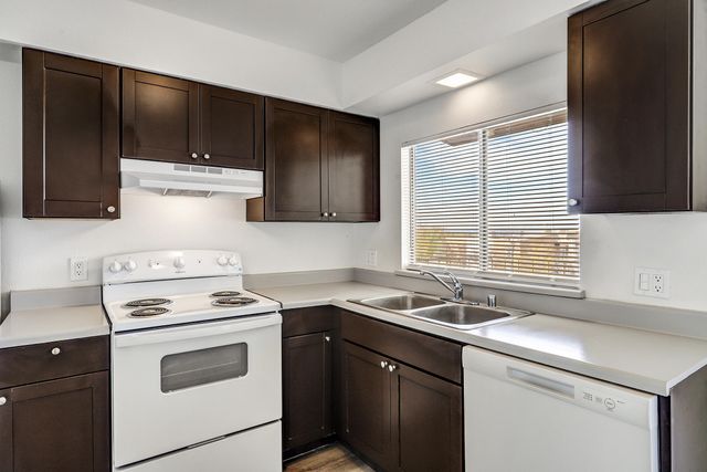 10789 Towner Avenue NE, Albuquerque, NM 87112