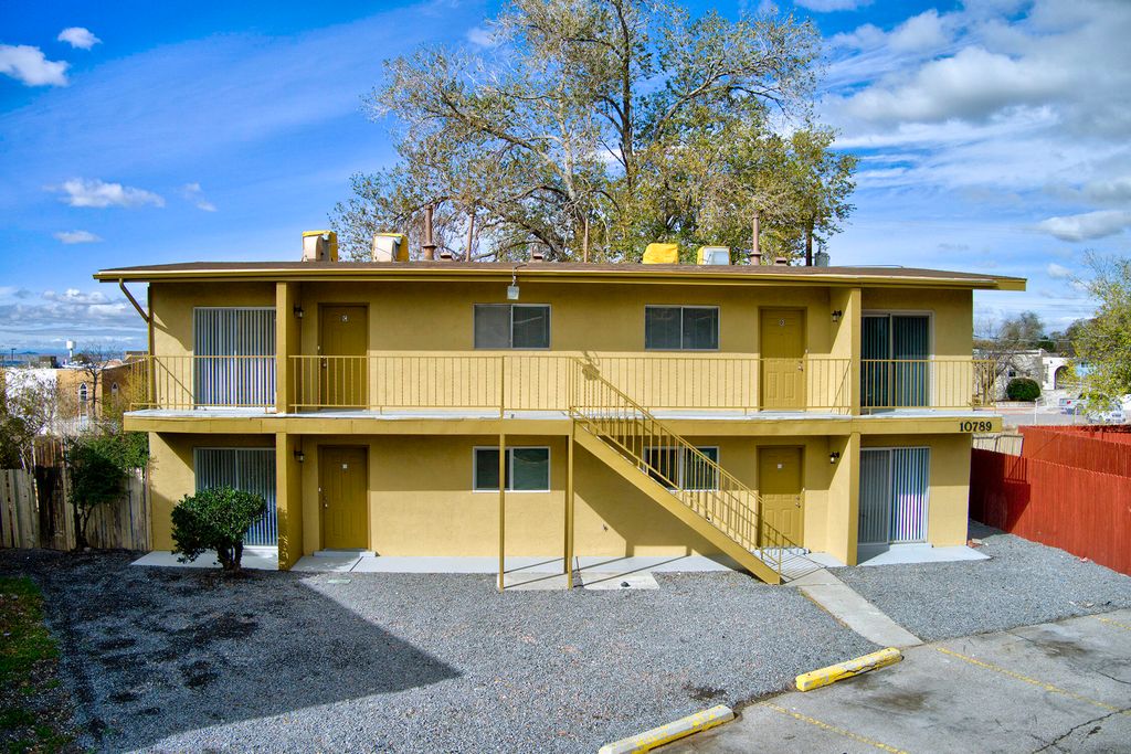 10789 Towner Avenue NE, Albuquerque, NM 87112