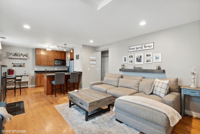 2307 W Haddon Avenue A, Chicago, IL 60622