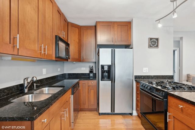 2307 W Haddon Avenue A, Chicago, IL 60622
