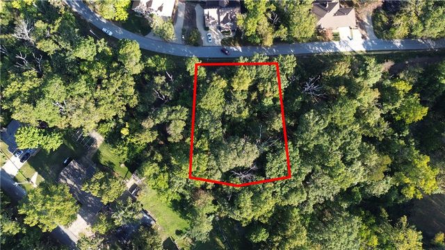 Lambeth Drive, Bella Vista, AR 72714