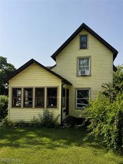 1906 Harvey Place SE, Canton, OH 44707