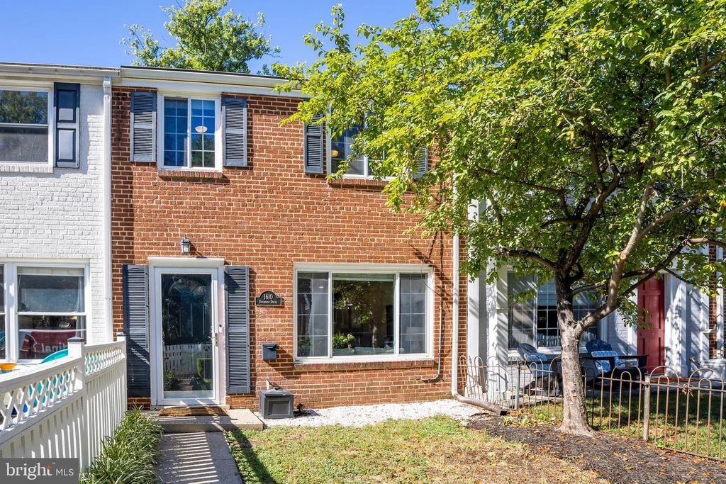 1610 DOGWOOD DR, Alexandria, VA 22302