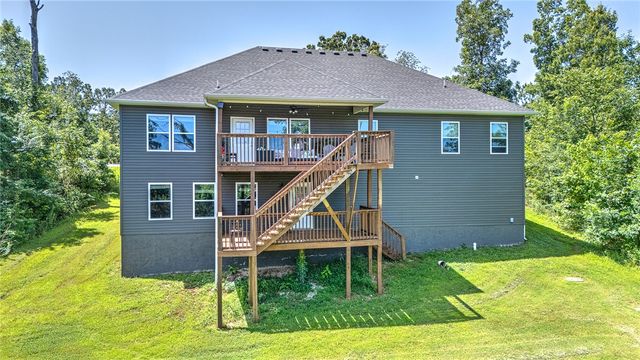 28 Copinsay Drive, Bella Vista, AR 72715