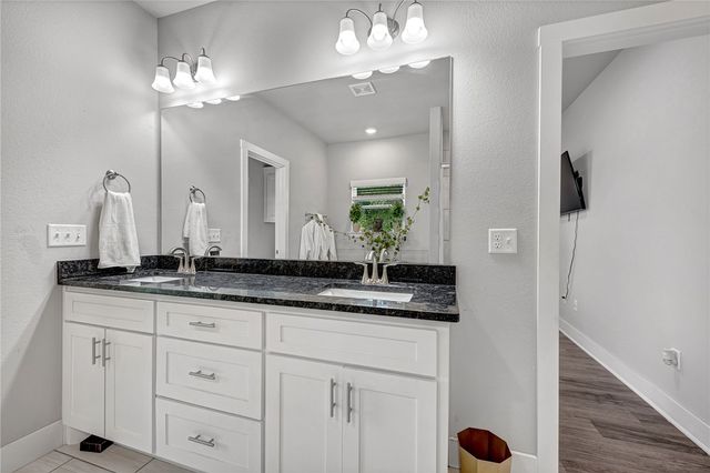 28 Copinsay Drive, Bella Vista, AR 72715
