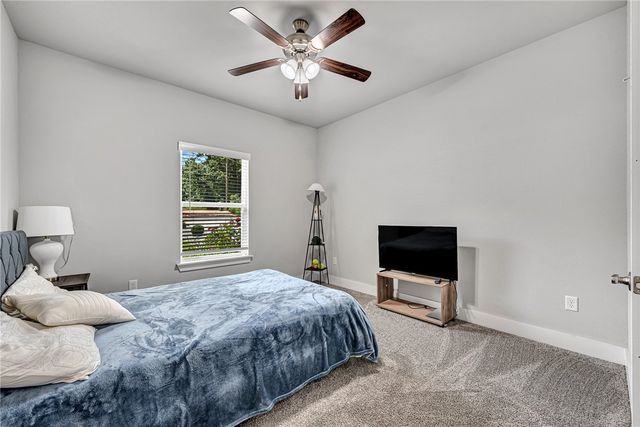 28 Copinsay Drive, Bella Vista, AR 72715