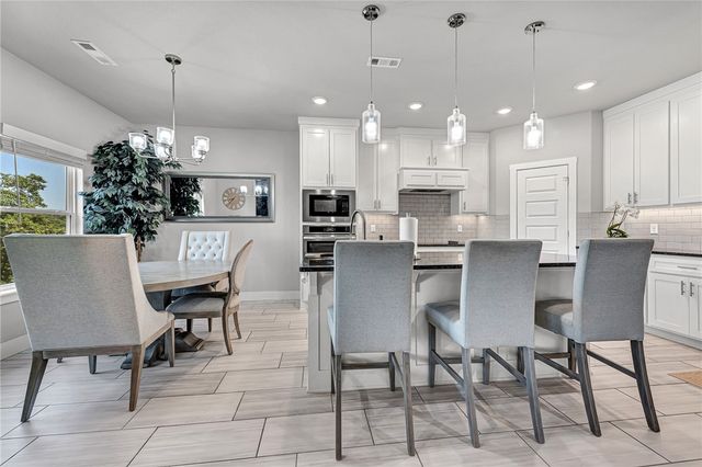 28 Copinsay Drive, Bella Vista, AR 72715