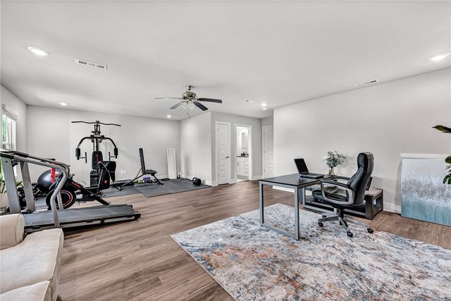 28 Copinsay Drive, Bella Vista, AR 72715