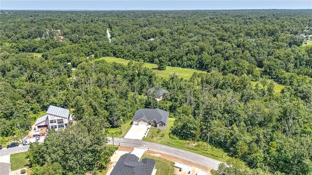 28 Copinsay Drive, Bella Vista, AR 72715