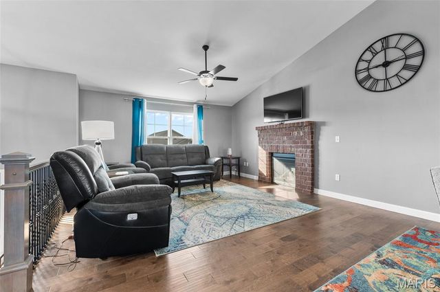 504 Dakotah Dr, St Jacob, IL 62281