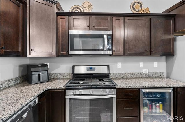 504 Dakotah Dr, St Jacob, IL 62281