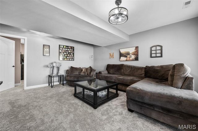 504 Dakotah Dr, St Jacob, IL 62281