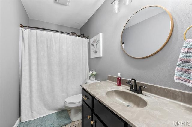 504 Dakotah Dr, St Jacob, IL 62281