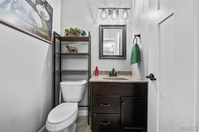 504 Dakotah Dr, St Jacob, IL 62281