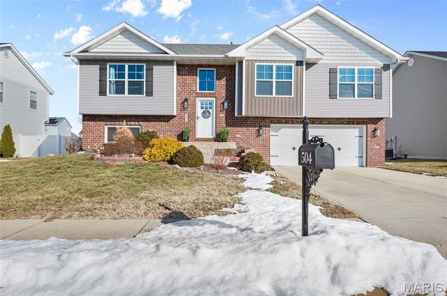 504 Dakotah Dr, St Jacob, IL 62281