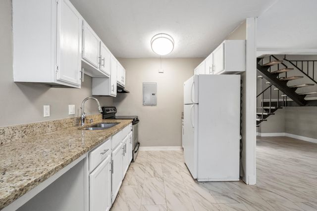 1531 American Boulevard E 101, Bloomington, MN 55425